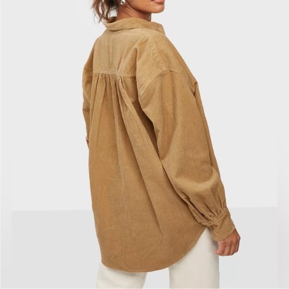 Levi’s Corduroy Remi Utility Button Down Oversized Jacket Shirt Iced Coffee - Picture 4 of 16